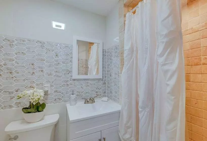 Dreams Of Paradise  Luxury Home W/ Pool!