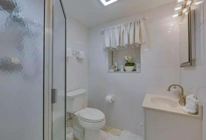 Dreams Of Paradise  Luxury Home W/ Pool!