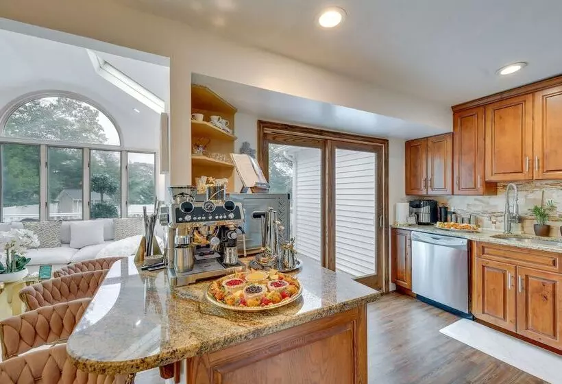 Dreams Of Paradise  Luxury Home W/ Pool!