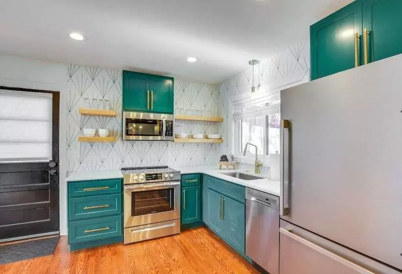 Dreamy St Charles Retreat W/ Furnished Patio!