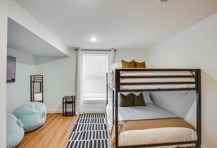 Dreamy St Charles Retreat W/ Furnished Patio!