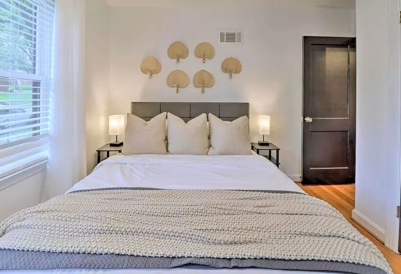 Dreamy St Charles Retreat W/ Furnished Patio!