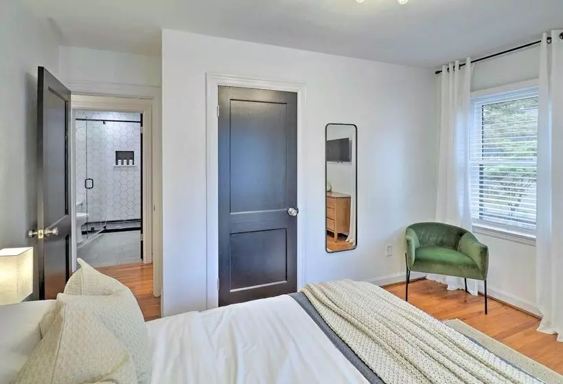 Dreamy St Charles Retreat W/ Furnished Patio!