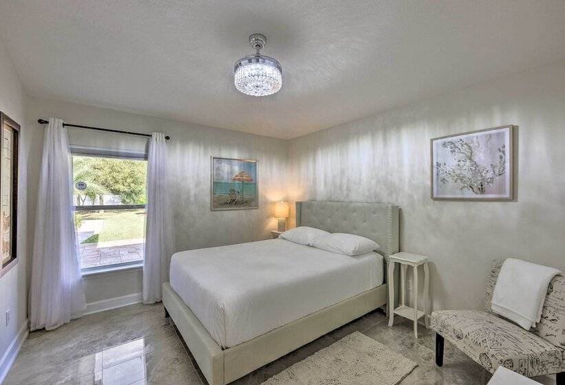 Elegant Fernandina Beach Home: Patio & Fenced Yard