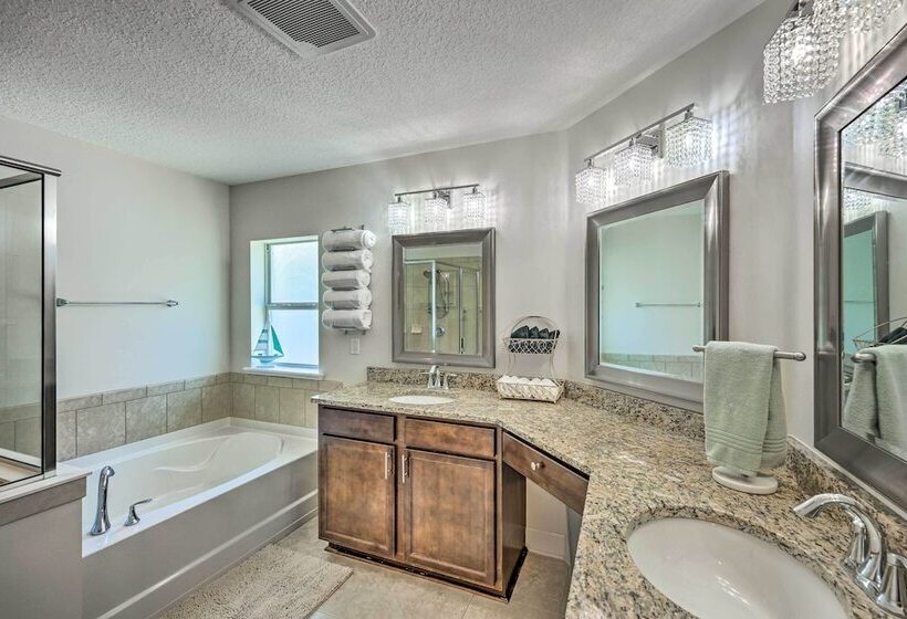 Elegant Fernandina Beach Home: Patio & Fenced Yard