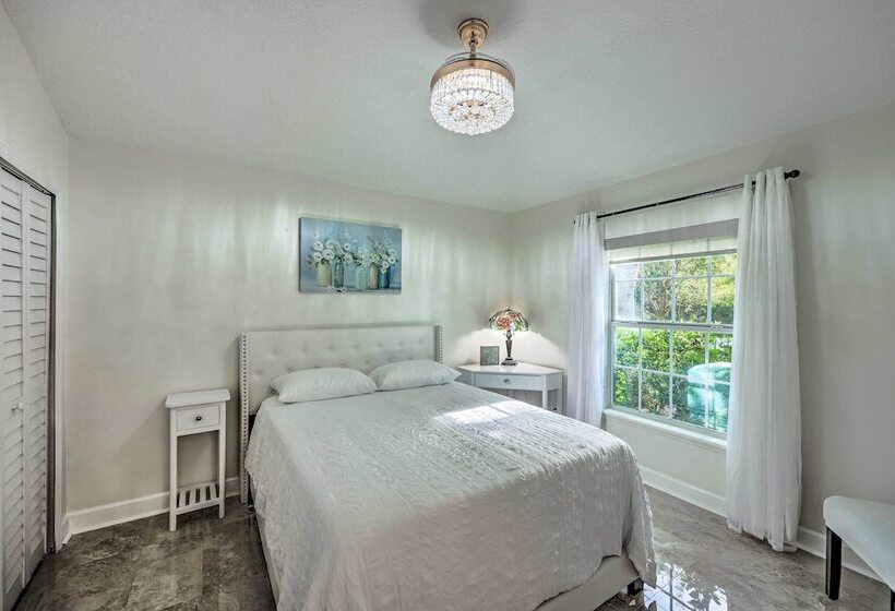 Elegant Fernandina Beach Home: Patio & Fenced Yard