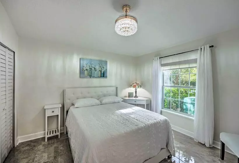 Elegant Fernandina Beach Home: Patio & Fenced Yard
