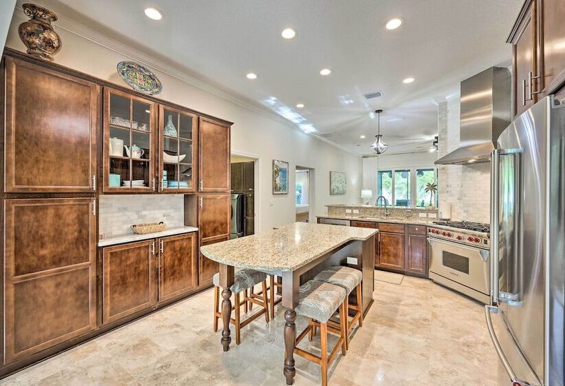 Elegant Fernandina Beach Home: Patio & Fenced Yard