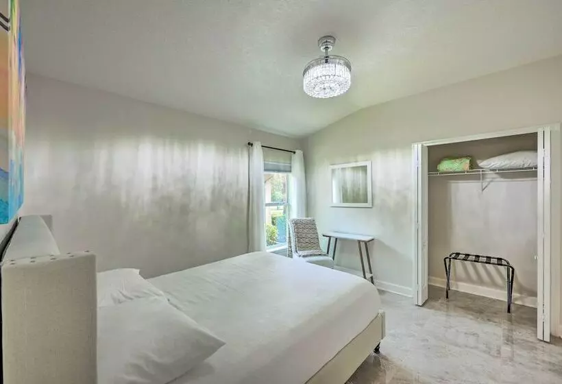 Elegant Fernandina Beach Home: Patio & Fenced Yard