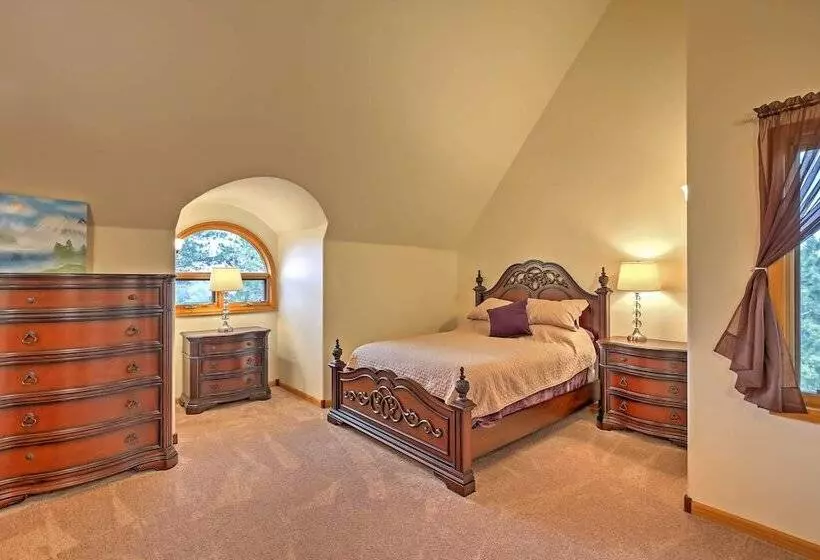 Expansive Hartsel Home W/ Mtn Views Near Hiking