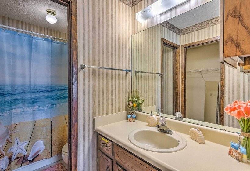 Close To Beaches   Family Friendly Home W/ Pool!