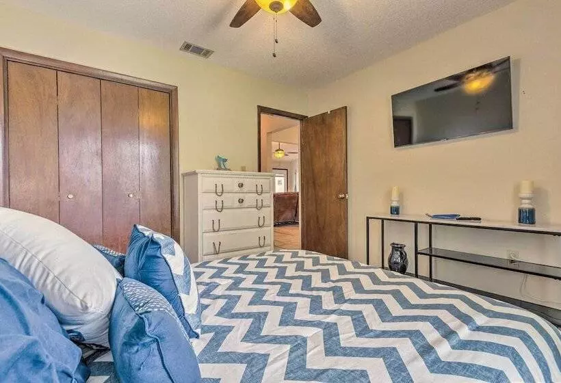 Close To Beaches   Family Friendly Home W/ Pool!