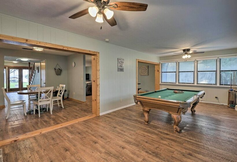 Gorgeous Waldo Home W/ Dock On Santa Fe Lake!