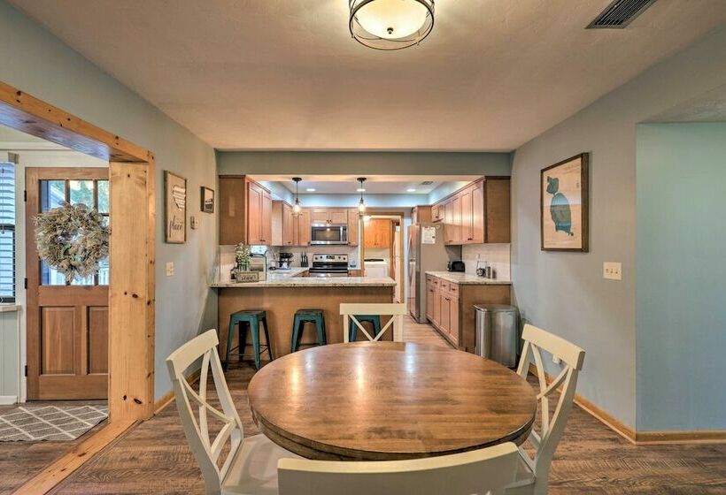 Gorgeous Waldo Home W/ Dock On Santa Fe Lake!