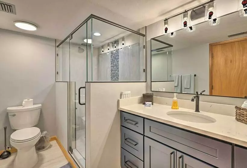 Gorgeous Waldo Home W/ Dock On Santa Fe Lake!