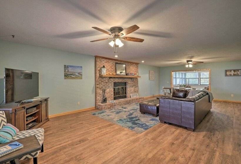 Gorgeous Waldo Home W/ Dock On Santa Fe Lake!