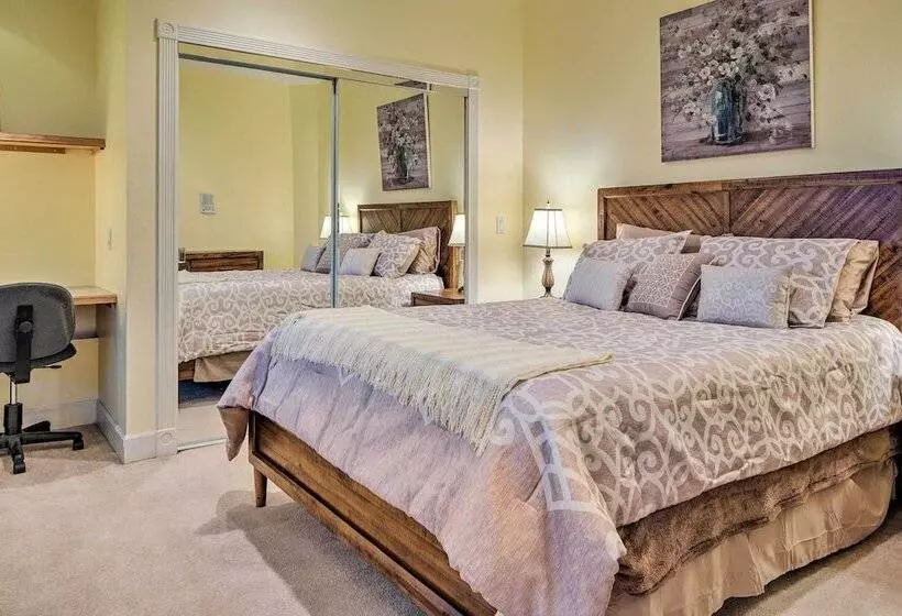 Ketchikan Home: Bay Views, 1/2 Mi To Hiking Trails