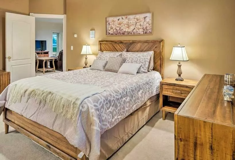 Ketchikan Home: Bay Views, 1/2 Mi To Hiking Trails