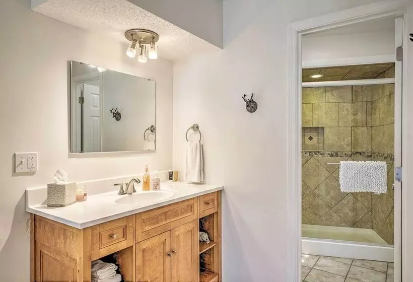 Private Game Room & Dock: Lake Of The Ozarks Home