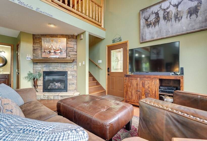 Lake View Home In Blue Eye W/ Hot Tub & Fire Pit!