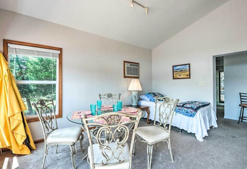 Lakefront Family Retreat W/ Boat Slip & Dock!