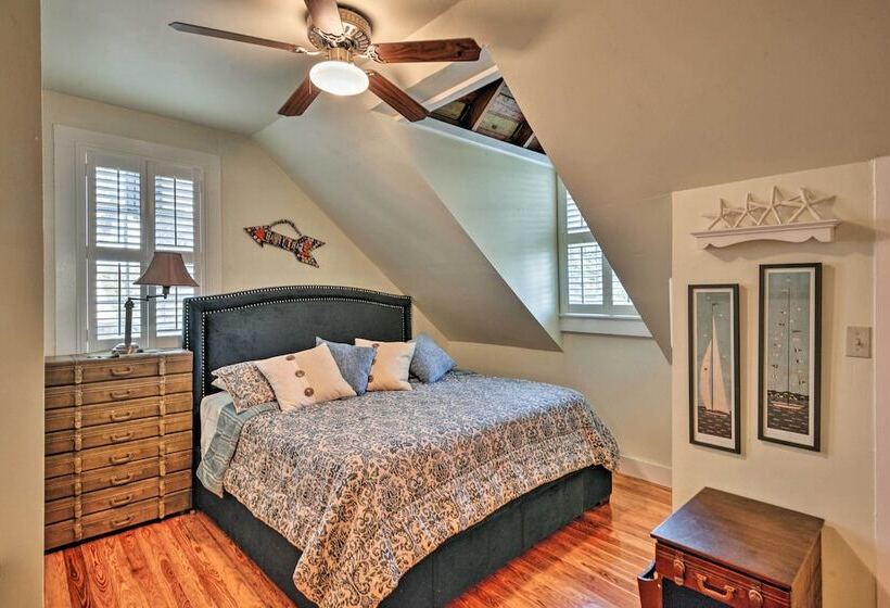 Lakefront Florida Retreat Pool Table & Boat Dock