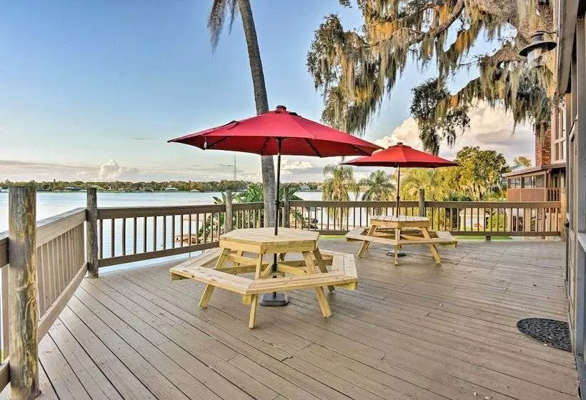 Lakefront Florida Retreat   Pool Table & Boat Dock