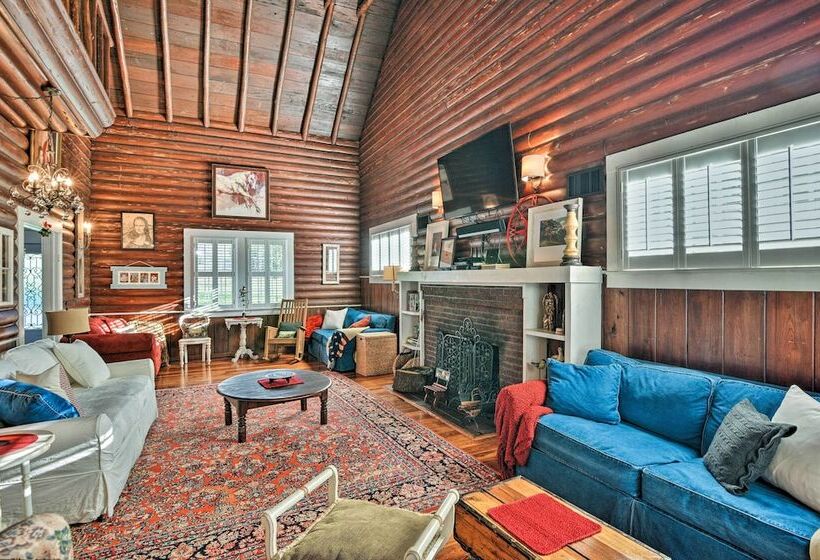 Lakefront Florida Retreat Pool Table & Boat Dock