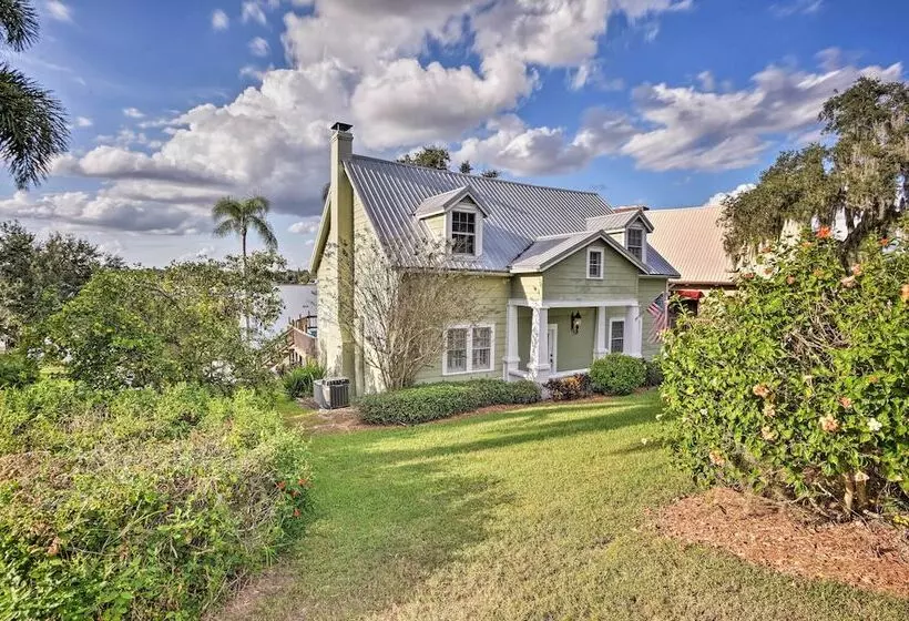 Lakefront Florida Retreat   Pool Table & Boat Dock