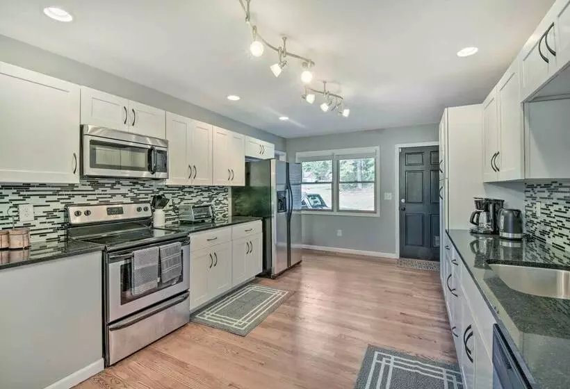 Lakefront Westminster Retreat W/ Boat Dock!