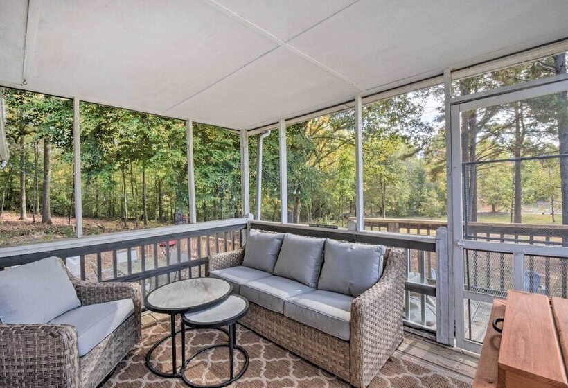 Lakefront Westminster Retreat W/ Boat Dock!