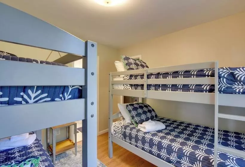 Lakefront Westminster Retreat W/ Boat Dock!