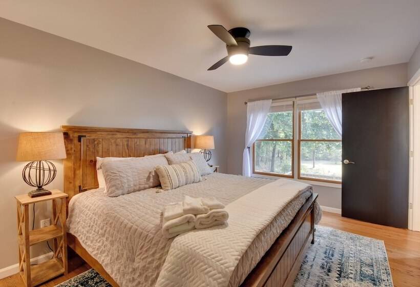 Lakefront Westminster Retreat W/ Boat Dock!