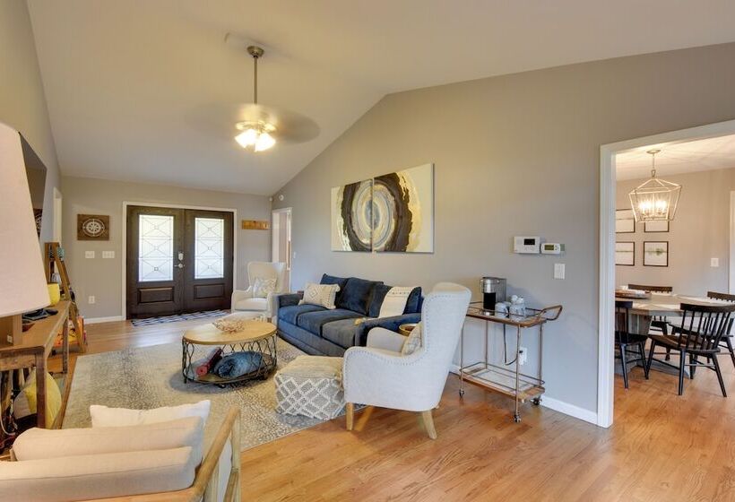 Lakefront Westminster Retreat W/ Boat Dock!