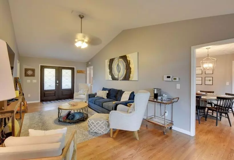 Lakefront Westminster Retreat W/ Boat Dock!