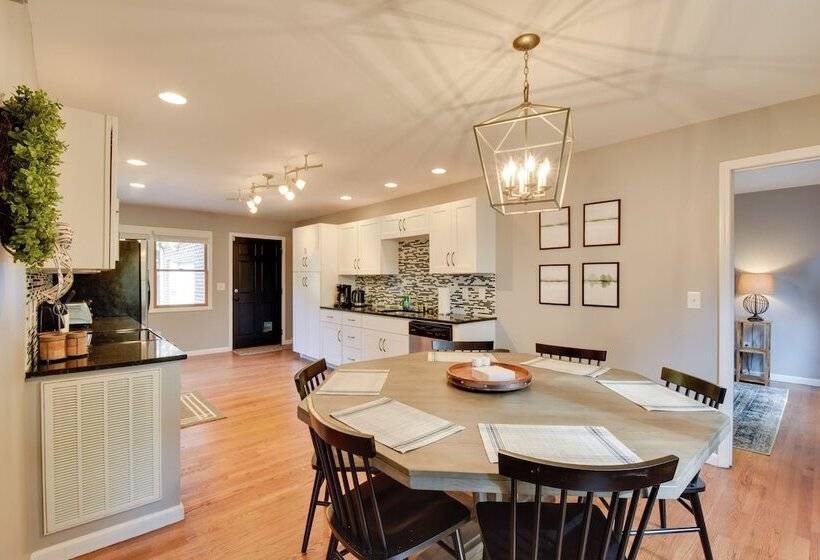 Lakefront Westminster Retreat W/ Boat Dock!