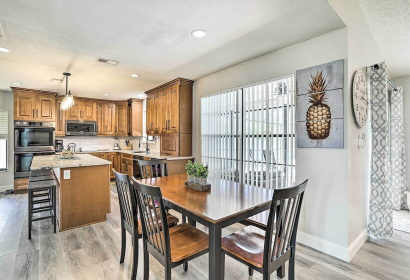 Largo Oasis W/ Pool & Grill: 10 Min To Beach!