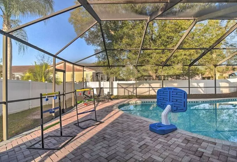 Largo Oasis W/ Pool & Grill: 10 Min To Beach!
