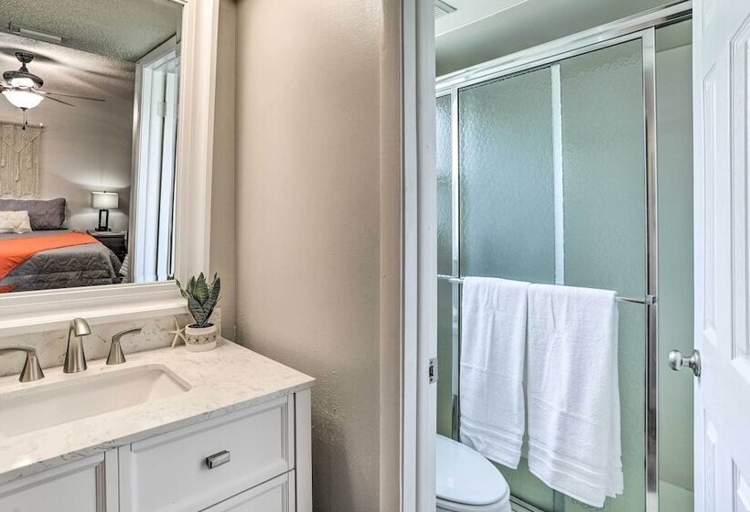 Largo Oasis W/ Pool & Grill: 10 Min To Beach!