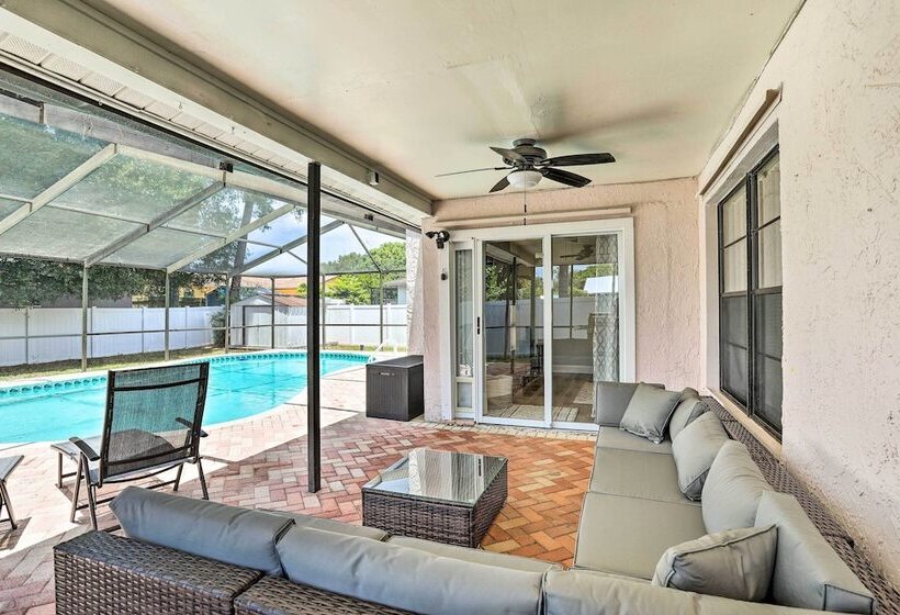 Largo Oasis W/ Pool & Grill: 10 Min To Beach!