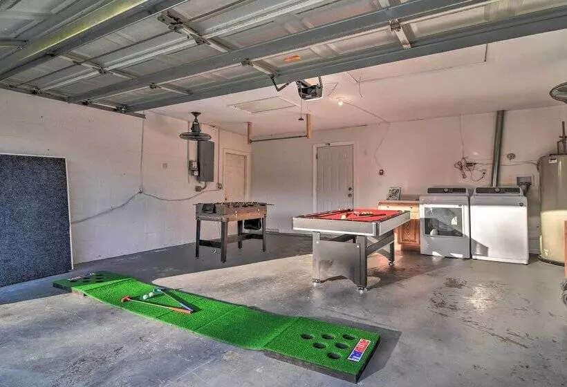 Largo Oasis W/ Pool & Grill: 10 Min To Beach!