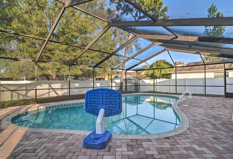 Largo Oasis W/ Pool & Grill: 10 Min To Beach!