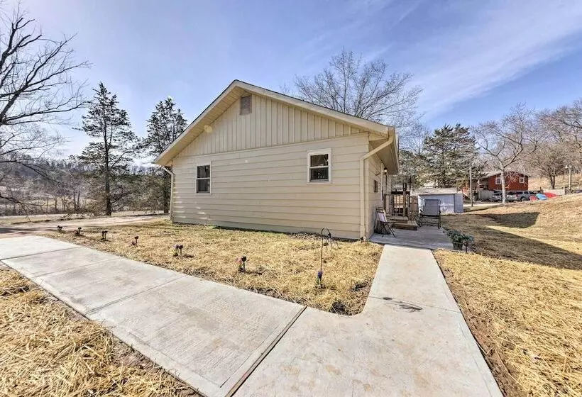 Historic Marthasville Home W/ Shared Amenities!