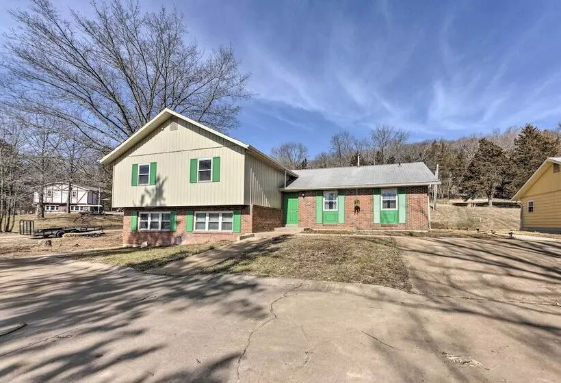 Historic Marthasville Home W/ Shared Amenities!