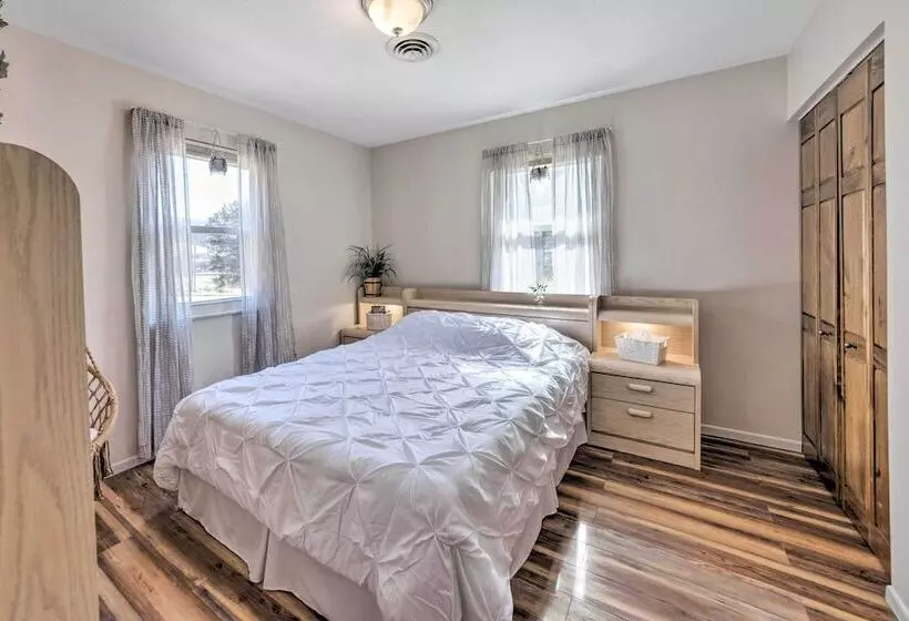 Historic Marthasville Home W/ Shared Amenities!