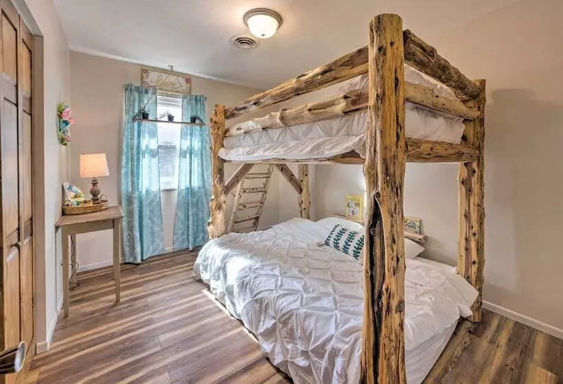 Historic Marthasville Home W/ Shared Amenities!