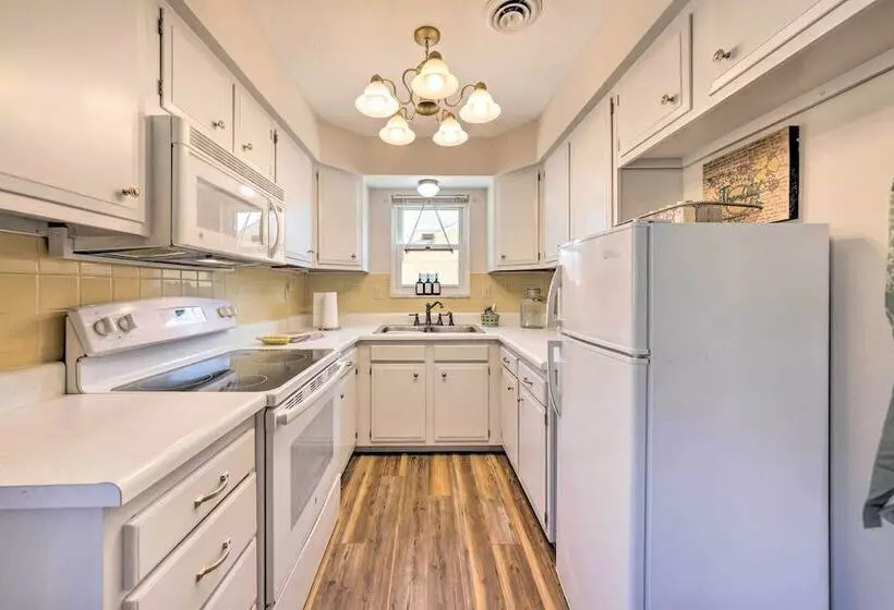 Historic Marthasville Home W/ Shared Amenities!