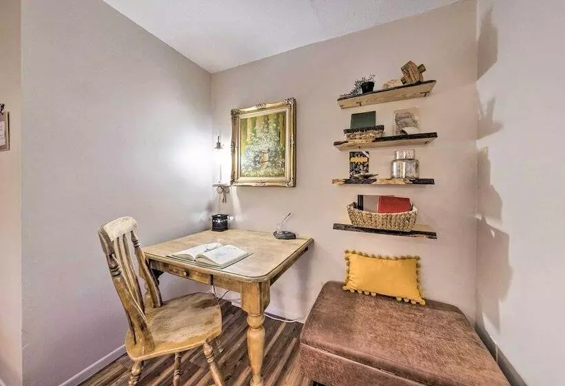 Historic Marthasville Home W/ Shared Amenities!