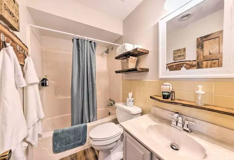 Historic Marthasville Home W/ Shared Amenities!