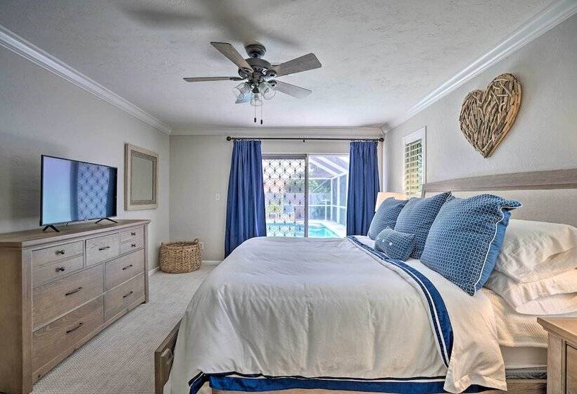 Marco Island Home W/ Heated Pool, Close To Beach!